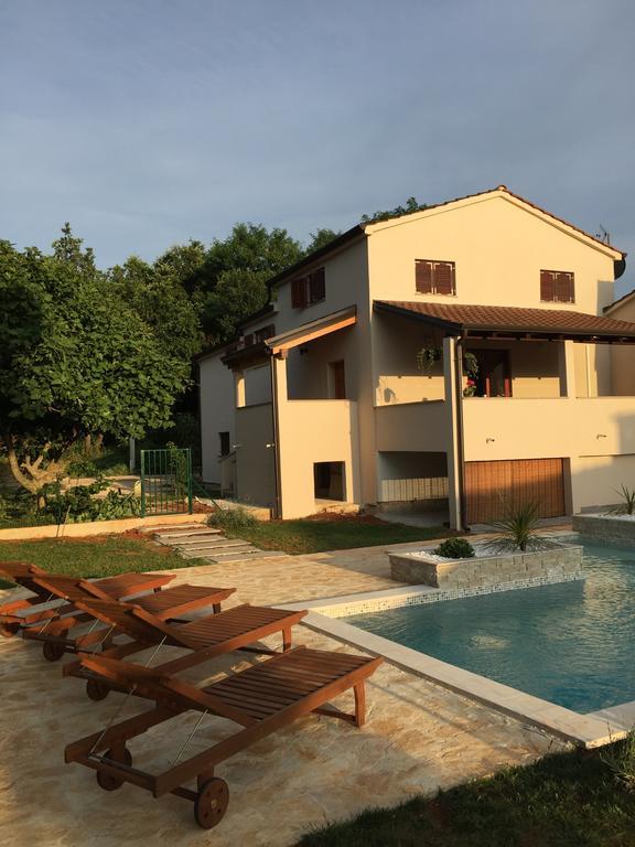 Holiday Home Maver Forty Porec Exterior photo