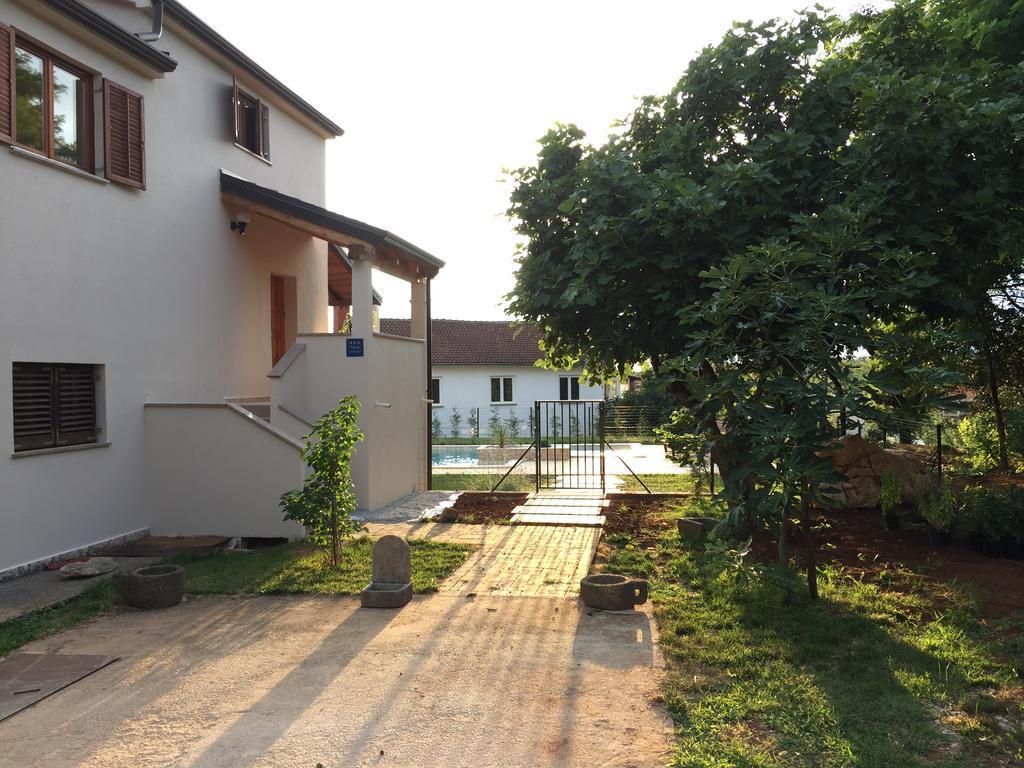 Holiday Home Maver Forty Porec Exterior photo