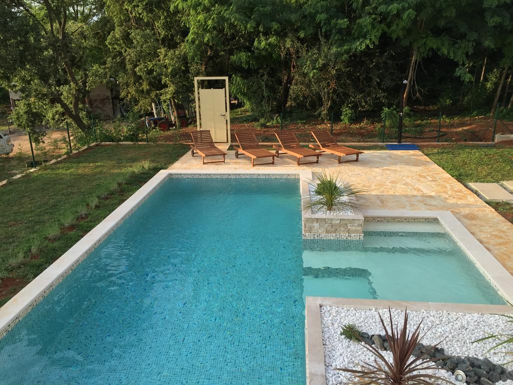 Holiday Home Maver Forty Porec Exterior photo